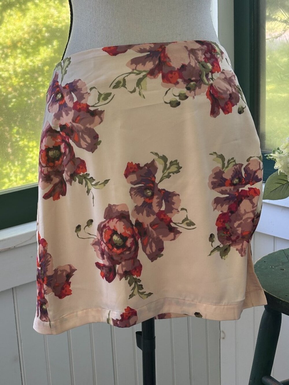 Bailey Rose Floral Mini Skirt Cream Poppy Print Size Large NWT